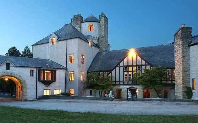 Stronghold Castle Charity Event - Had Fun Refurbishing an Old Tutor Style Mansion with Great Friends using Marcopolo as well as Concrete Art and other Plasters-The Decora Company
